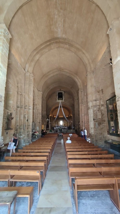 Notre Dame de la Mer - Desde Inside, France