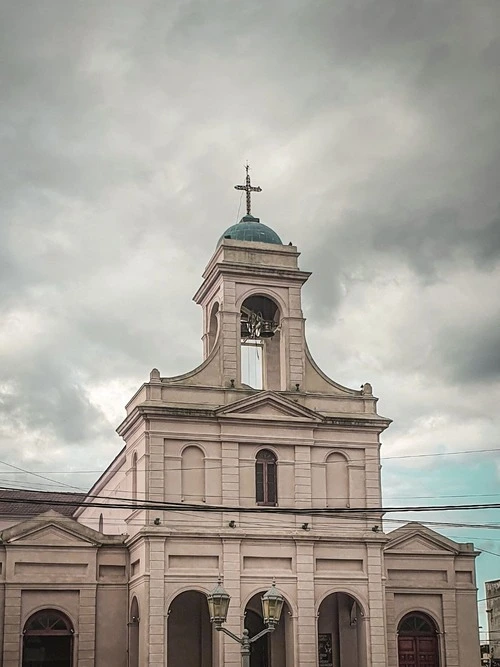Iglesia Cura Brochero - Desde Plaza Centenario, Argentina