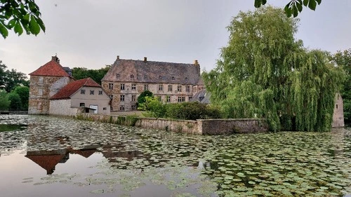 Schloss Tatenhausen - Aus Wasserschloss, Germany