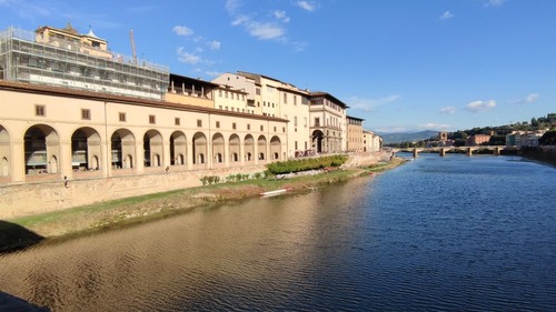 Lungarno degli Archibusieri & Ponte alle Grazie - Des de Ponte Vecchio, Italy