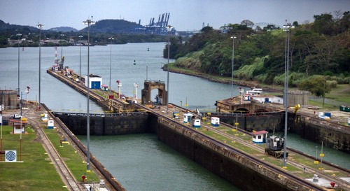 Miraflores Locks - 从 Miraflores Visitor's Center, Panama