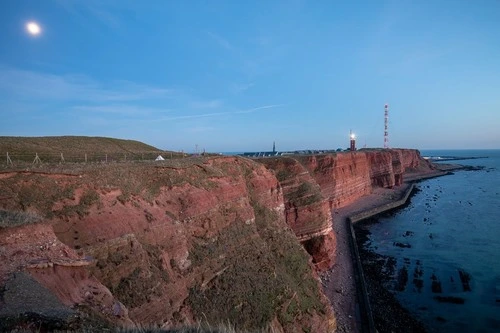 Oberland mit Leuchtturm - Dari Lummerfelsen, Germany