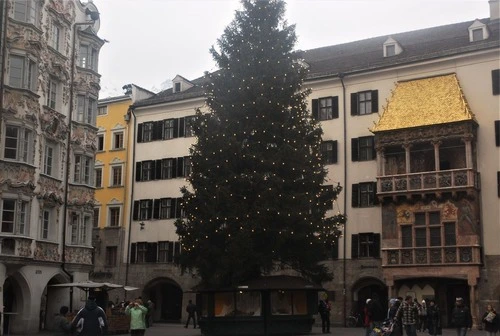 Goldenes Dachl - Desde Herzog Friedrich strasse, Austria