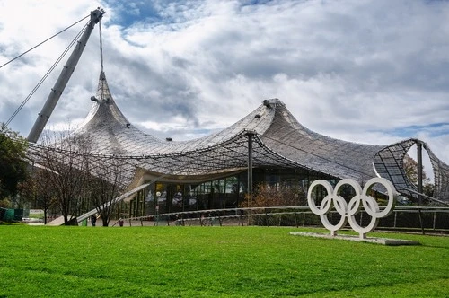 Olympia Halle München - Desde Olympia Park, Germany