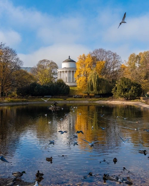 Temple of Vesta Water Tower - से Saxon Garden, Poland