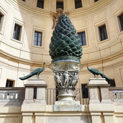 Vatican museum - Aus Courtyard of the Pigna, Vatican City