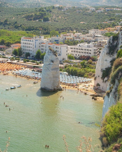 Monolite Pizzomunno - Dari Piazzetta Petrone, Italy