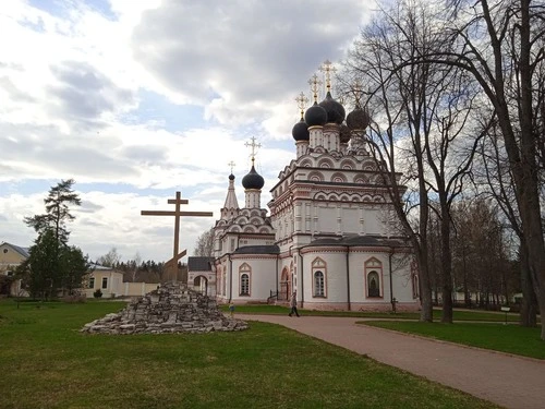 Tserkov' Nikolaya Chudotvortsa V Troitskom Aleksandro-Nevskom Monastyre - Russia