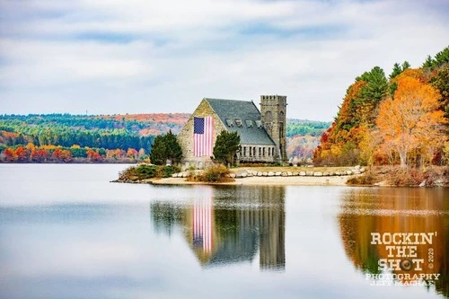 Old Stone Church - Desde 140 Road Bridge, United States