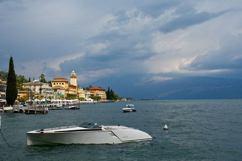 Gardone Riviera - Aus Lago di Garda, Italy