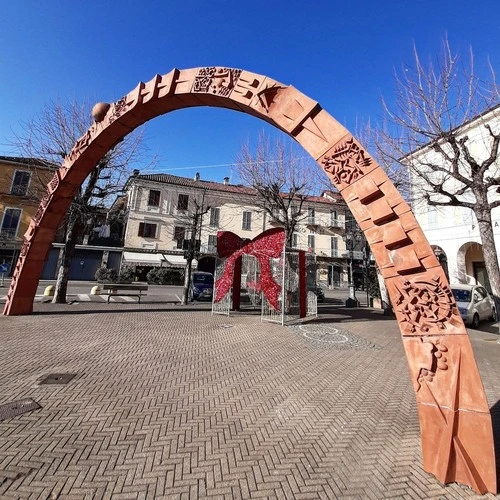 Arco di Pomodoro - Italy