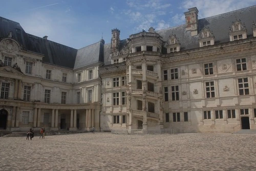 Musée Lapidaire - Dari Courtyard, France