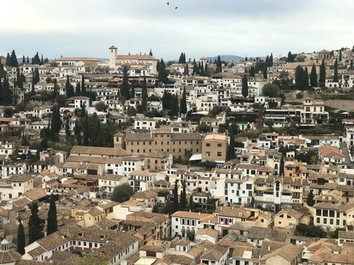 Barrio del Albaicín - Tól től Torre de las Armas en La Alhambra, Spain