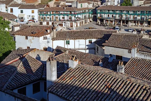 Plaza Mayor de Chinchón - Aus Mirador de la Iglesia, Spain