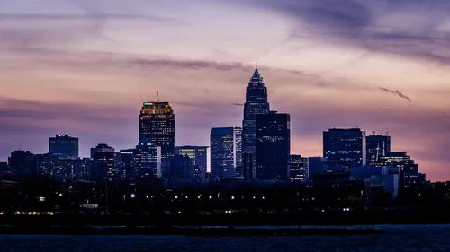 Cleveland Skyline - से Lakefront Nature Preserve Overlook, United States