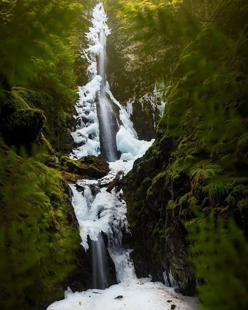 Lupin Falls - Canada