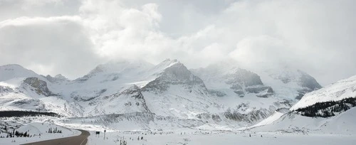 Athabasca Glacier - Aus Icefields Parkway, Alberta, Canada