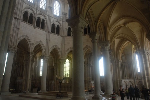 Vézelay Abbey - から Inside, France