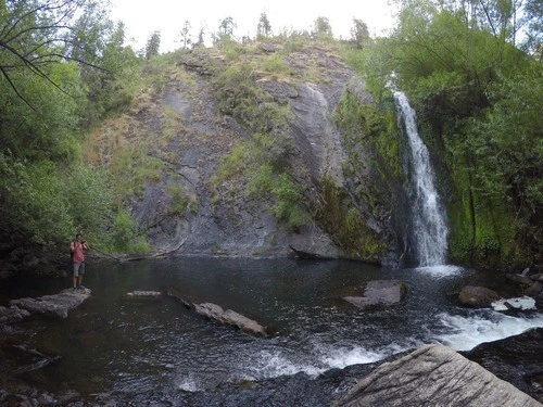 Cascada Escondida de El Bolsón - Argentina