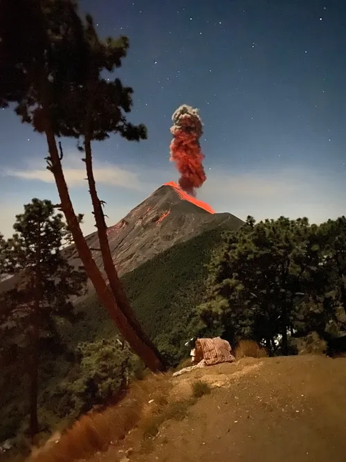 Volcán de Fuego - Desde Acatenango Base Camp Area, Guatemala