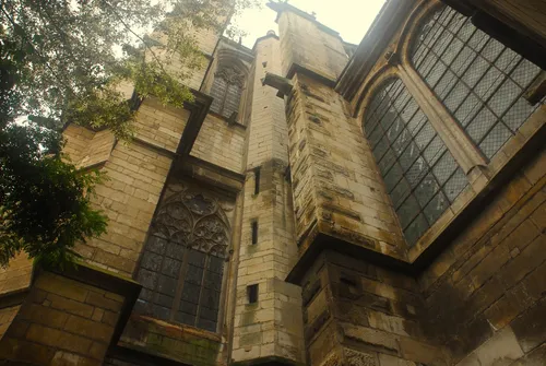 Cathédrale Saint-Étienne d'Auxerre - Aus Courtyard, France