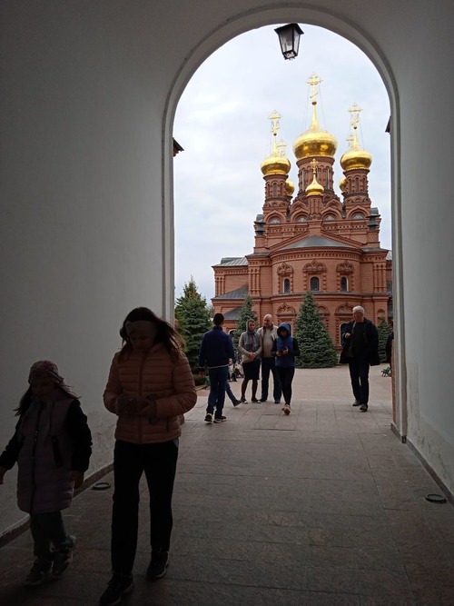 Chernigovskiy Skit - Dari Entrance, Russia