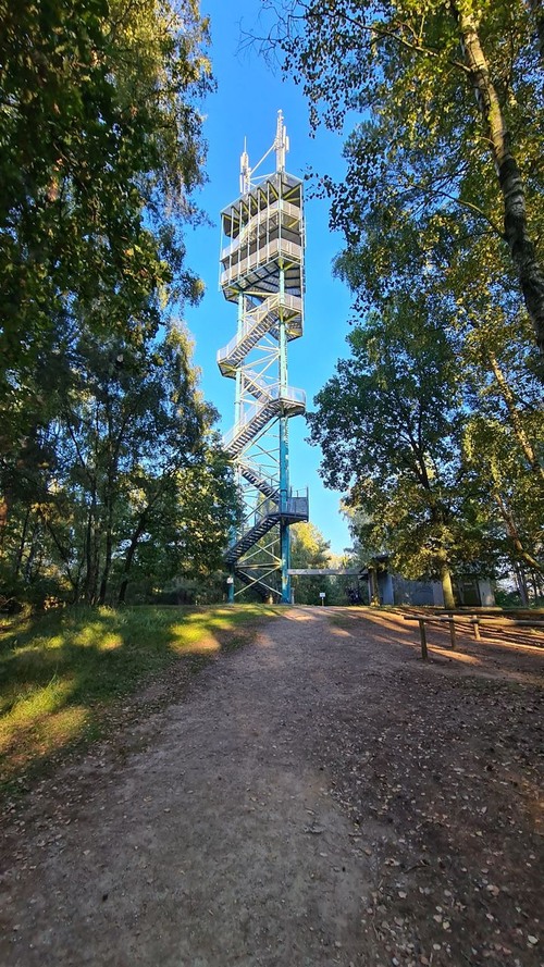 Aussichtsturm Käflingsberg im Müritz-Nationalpark - Desde Wanderweg, Germany