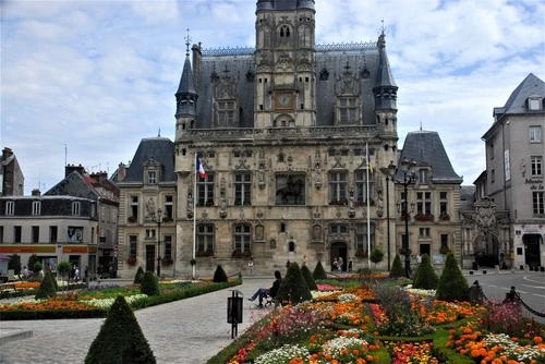 Municipio - Depuis Place Hotel de Ville, France