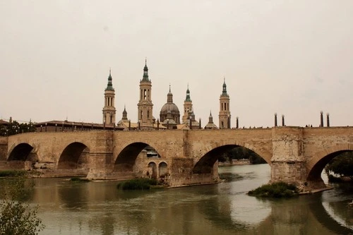 Puente de Piedra y Catedral de Zaragoza - Tól től Viewpoint, Spain