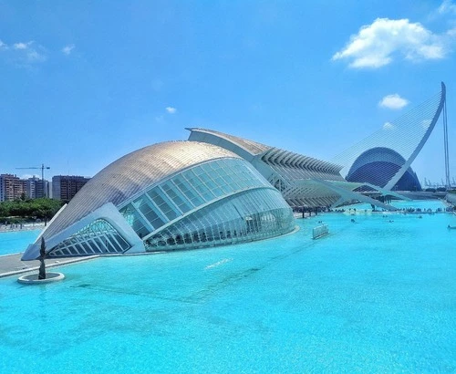 Hemisfèric y Museo de las Ciencias - 从 Puente De Monteolivete, Spain