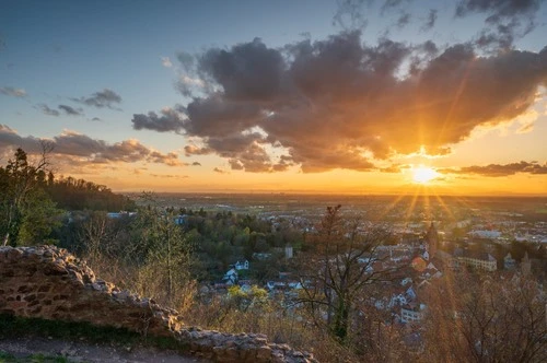 Sonnenuntergang über Weinheim - Desde Burgruine Windeck, Germany