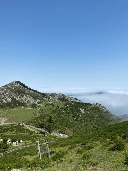 Lagos de Covadonga - От Mirador de Entrelagos, Spain