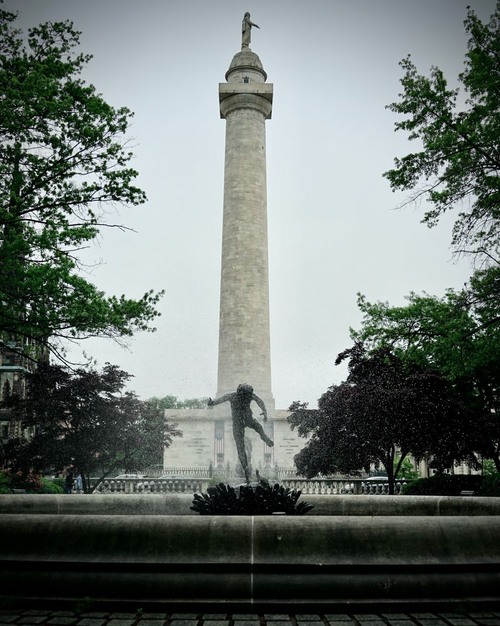 Washington Monument - Dari West Mount Vernon Place, United States