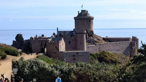 Fort la Latte - 从 Entrance Path, France