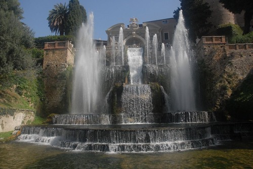 Fontana Dei Draghi - から Villa d'Este, Italy
