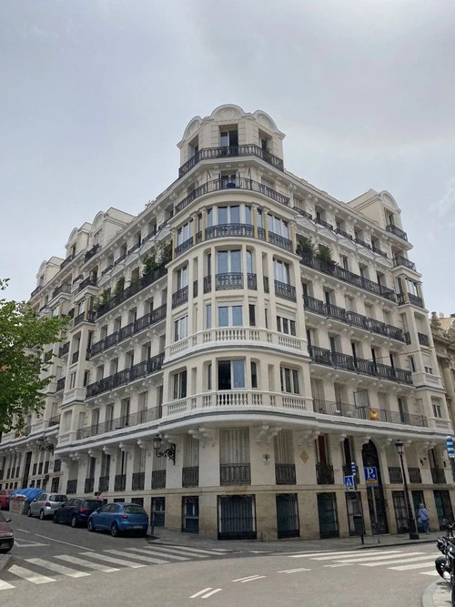 Edificios de Madrid - Desde Plaza de la Encarnación, Spain