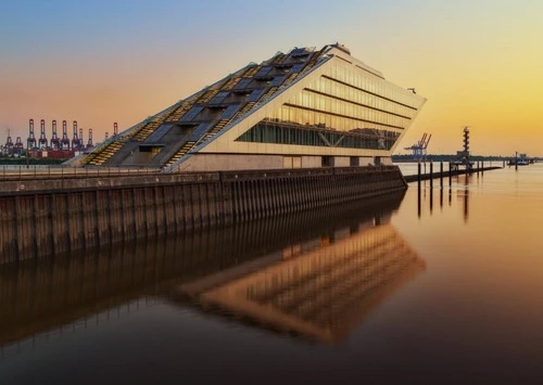 Dockland - Desde Van-der-Smissen-Straße, Germany