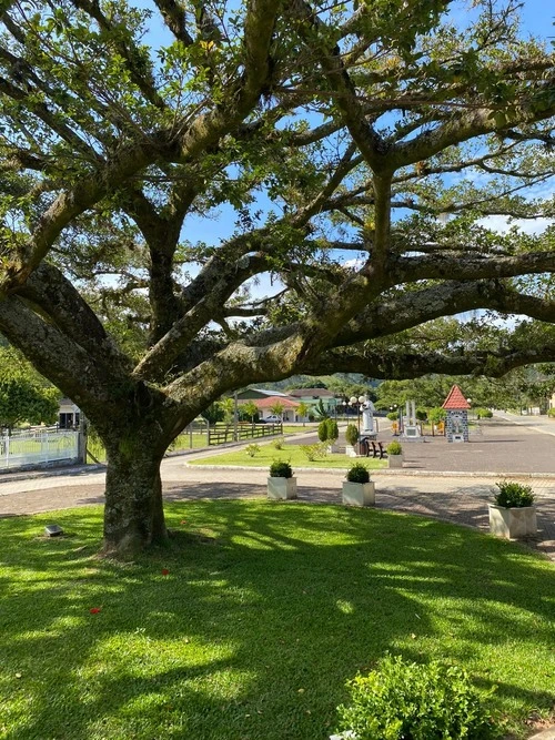 Praça em frente à igreja matriz - Brazil