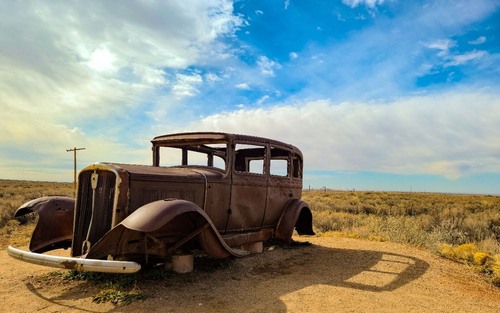 Old Route 66 - Dari Roadside pullout, United States