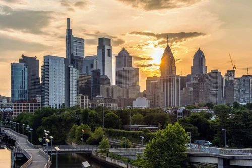 Filadelfia Skyline - Від South Street Bridge, United States