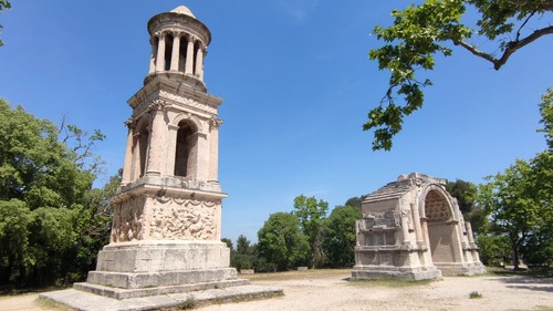 Les Antiques - France