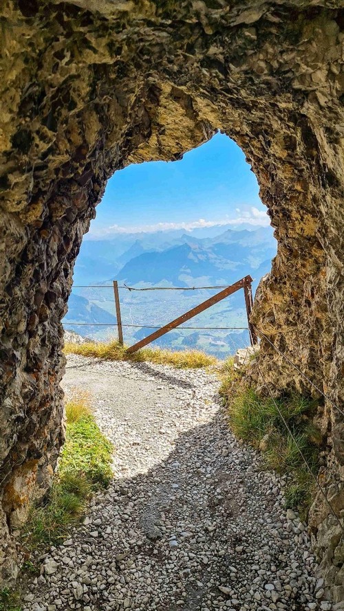 Das Tor zu einer anderen Welt - From Blumenpfad, Switzerland