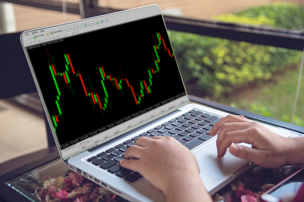 Forex trading insights, Demo vs. live forex accounts, Order execution speed in trading, Slippage and real accounts challenges, Hidden fees in live forex trading, Transitioning to live forex trading, Opening a demo forex account guide