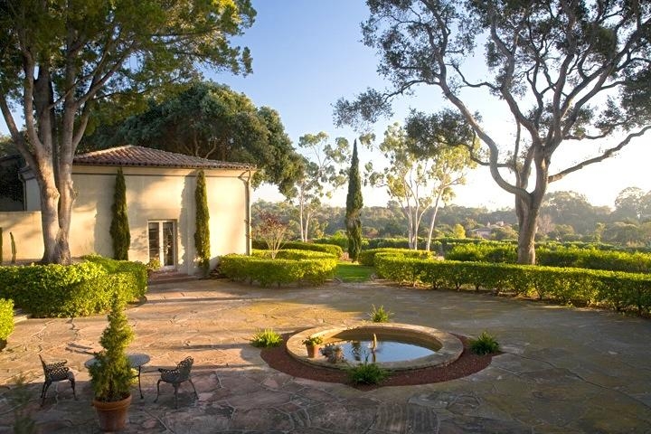 outside patio with small fountain