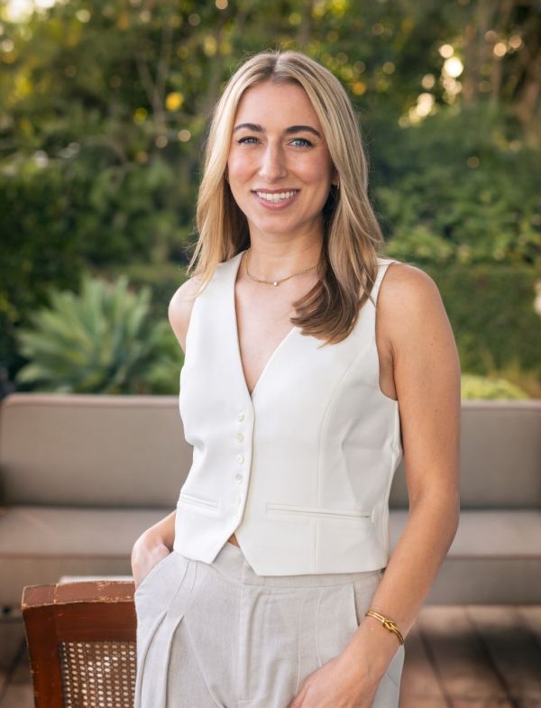 Allie Baxter headshot