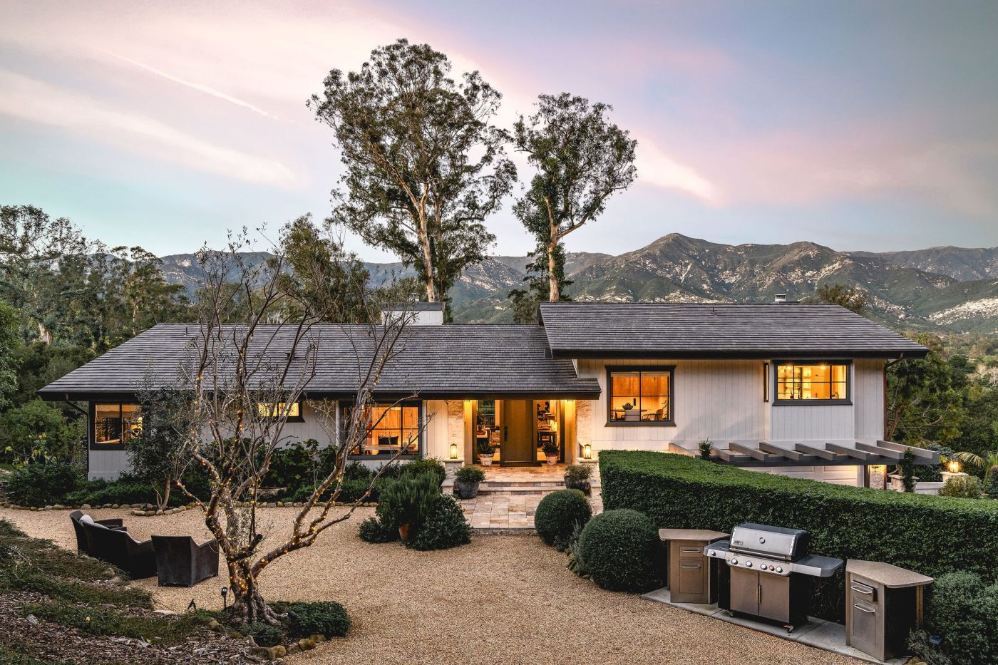 395 Woodley Road property