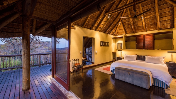 Tshwene Lodge