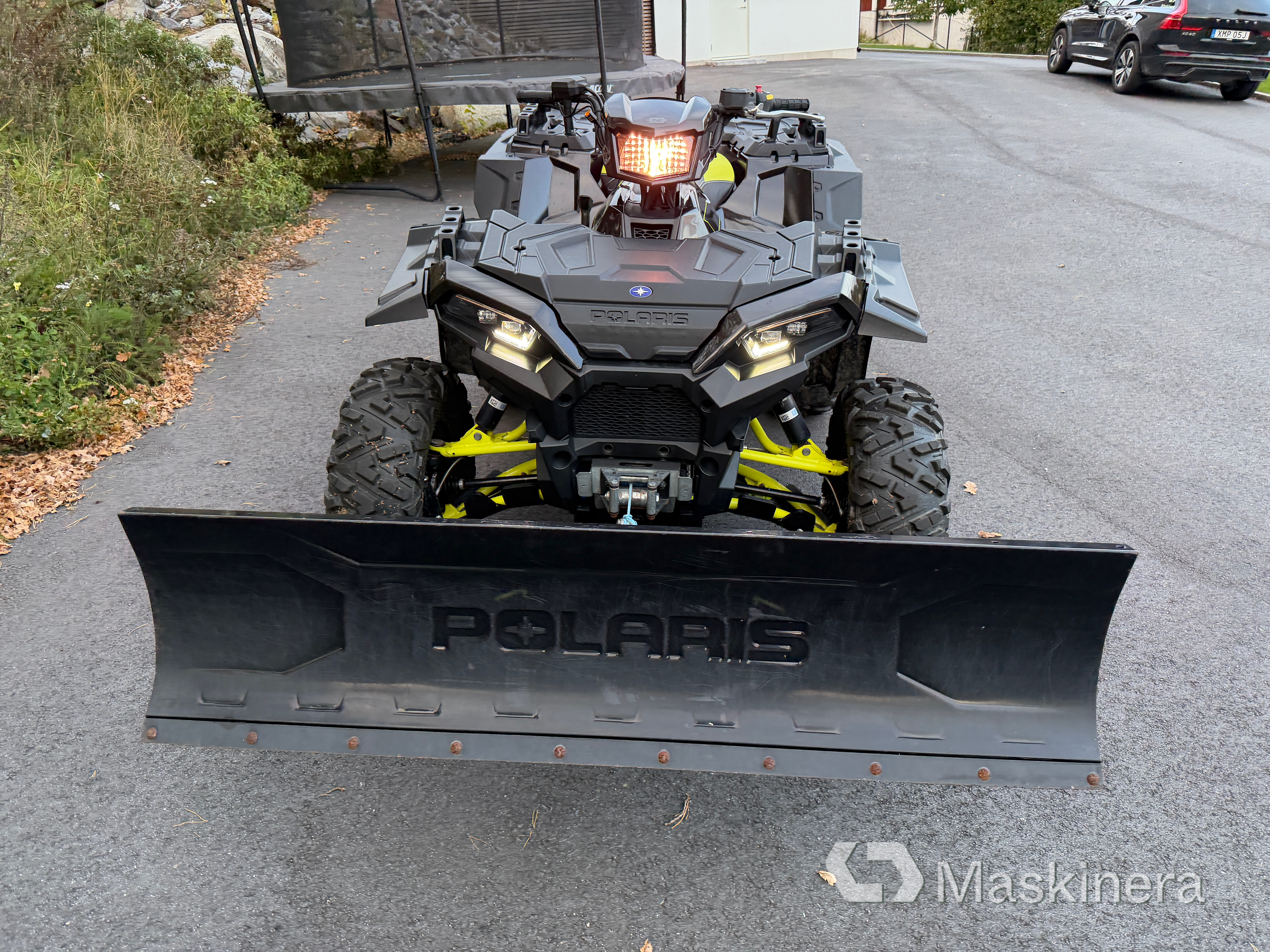 ATV Polaris Sportsman XP 1000 S med snöblad