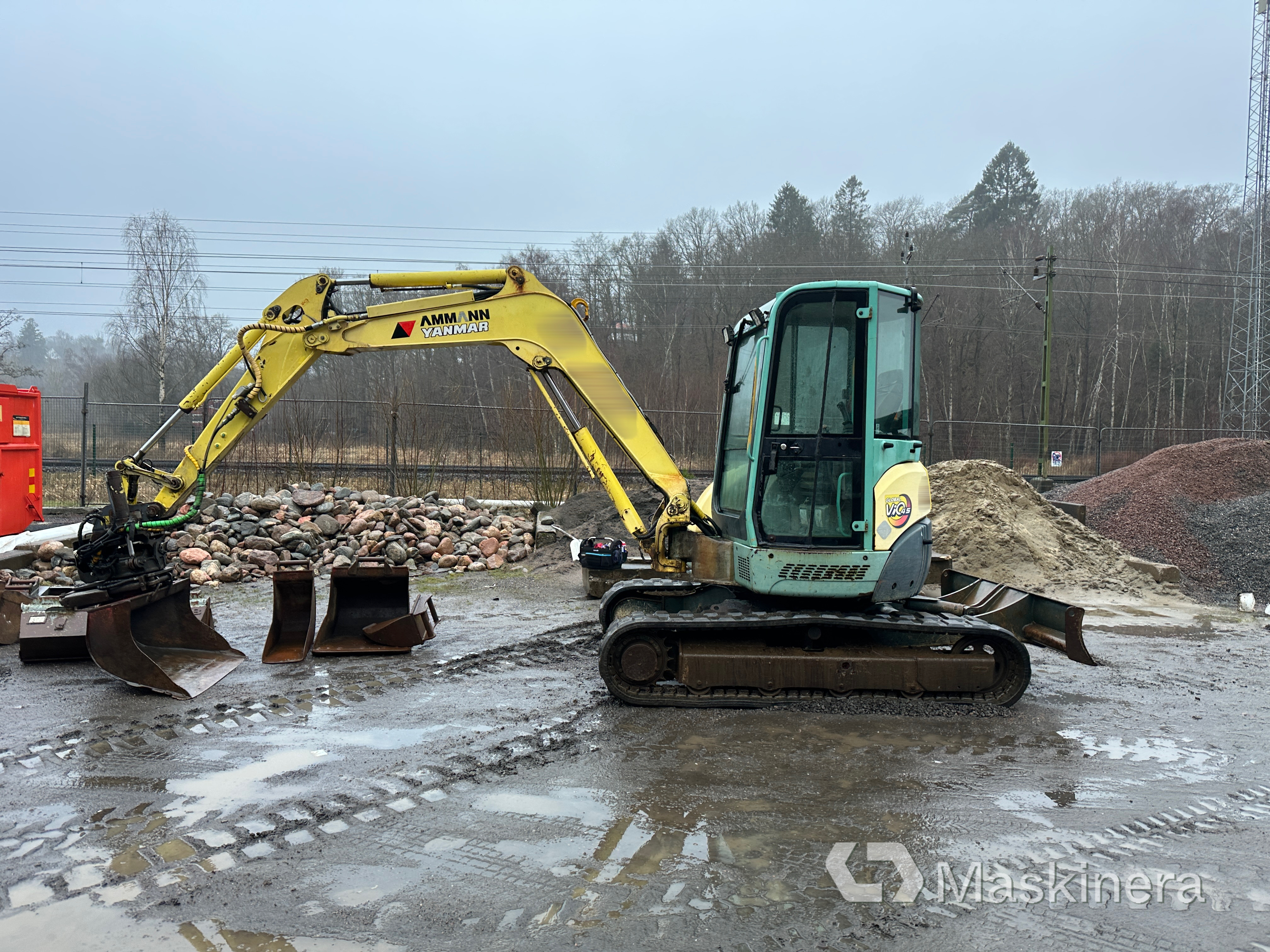Grävmaskin Yanmar ViO 45 med redskap