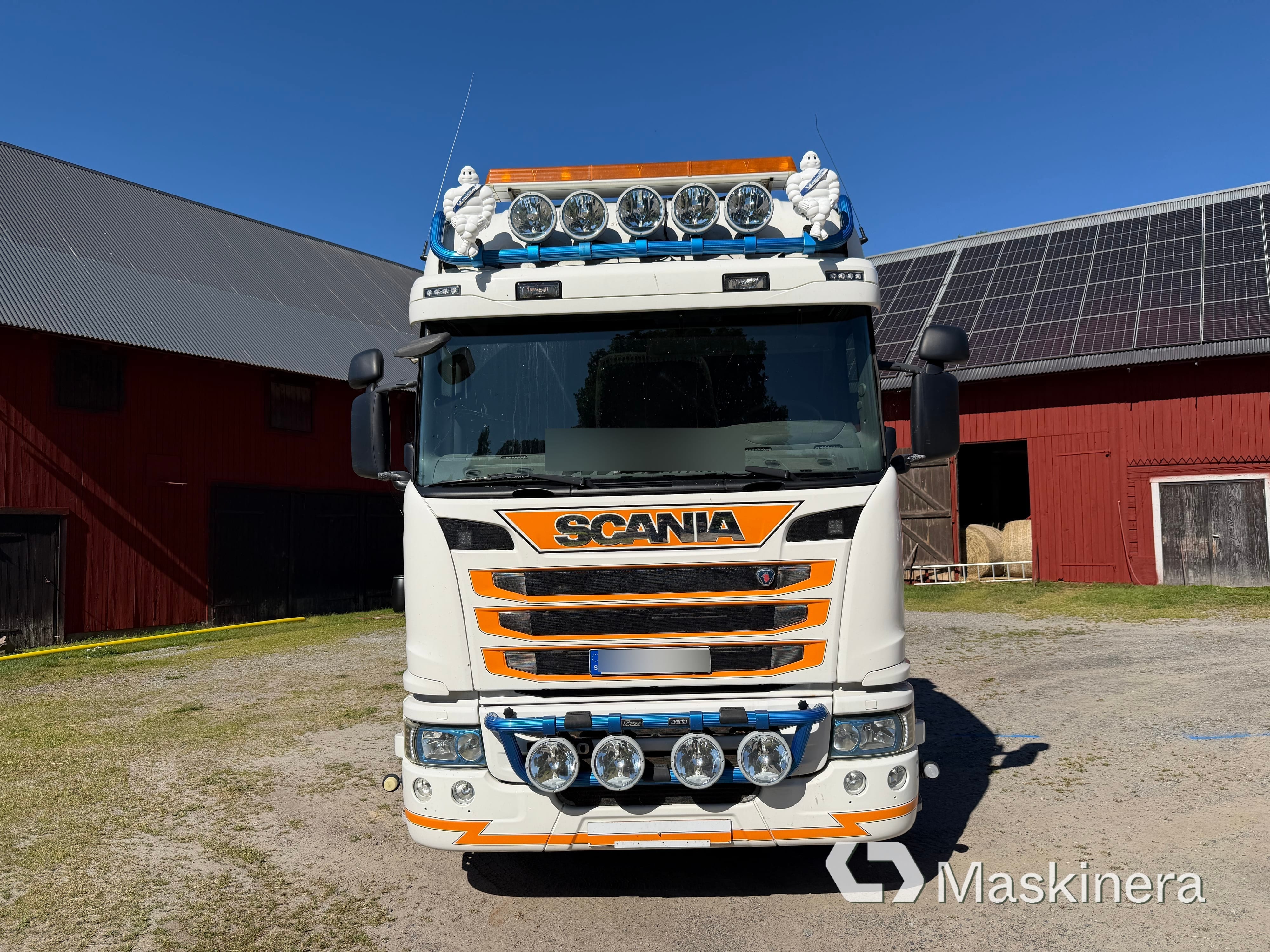 Kranväxlare Scania G400LB6X2 med två flak